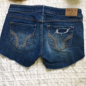 HOLLISTER | Festival Cut Off Jean Shorts